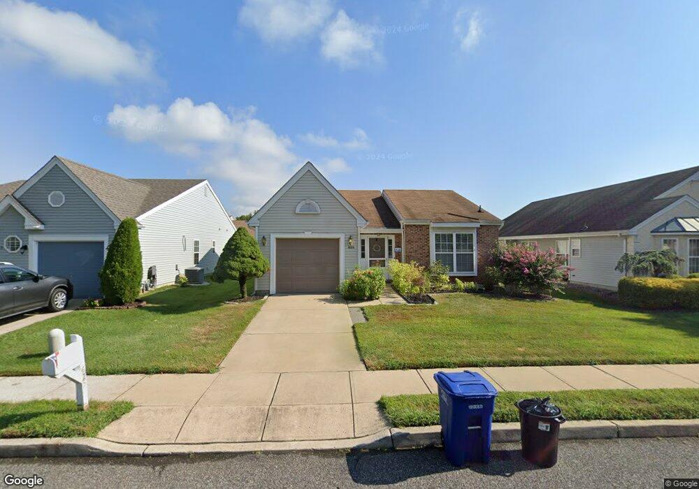 625 Cascade Dr S, Mount Laurel, NJ 08054 - photo 1