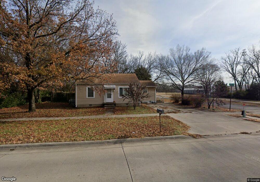 718 S 13th St, Parsons, KS 67357 - photo 1