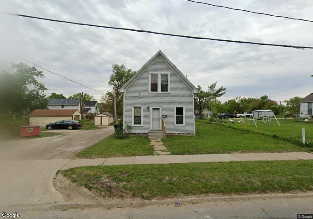 1137 15th St SE, Cedar Rapids, IA 52401 - photo 1