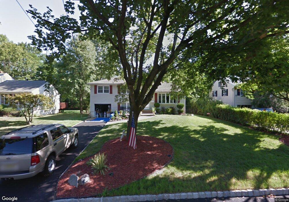 20 W Mcclellan Ave, Livingston, NJ 07039 - photo 1