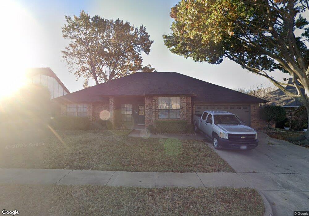 1412 Country Meadows Dr, Bedford, TX 76021 - photo 1