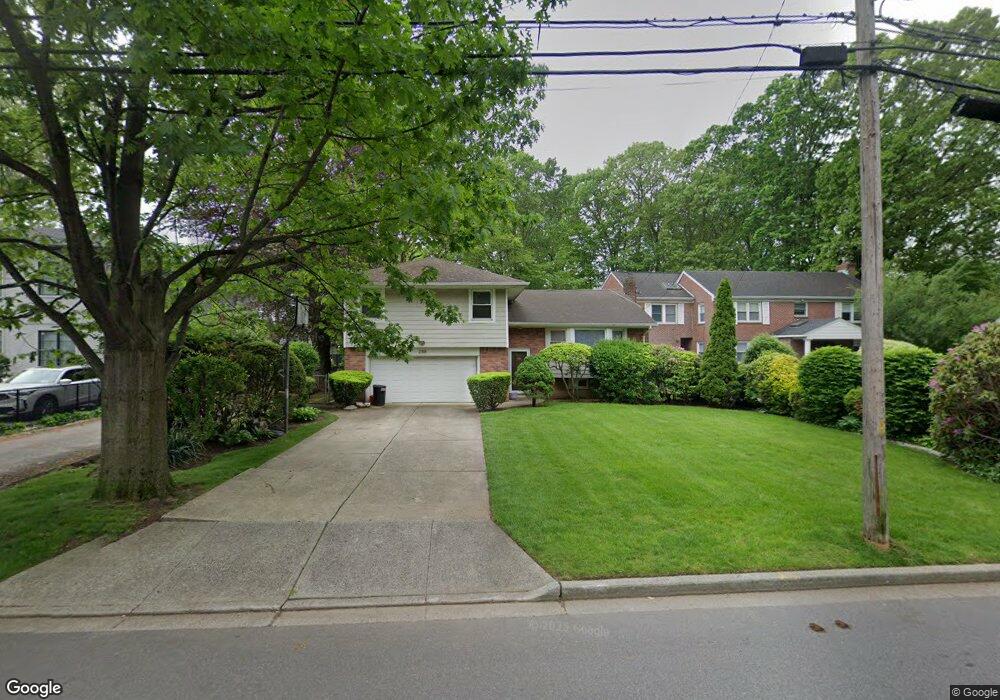 288 Maple St, West Hempstead, NY 11552 - photo 1