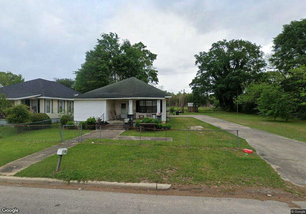 113 E Ashley St, Atmore, AL 36502 - photo 1