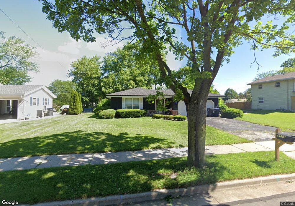 2114 Rambling Rose Rd, Waukesha, WI 53186 - photo 1