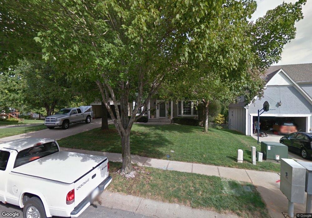 13718 W 76th Cir, Shawnee, KS 66216 - photo 1