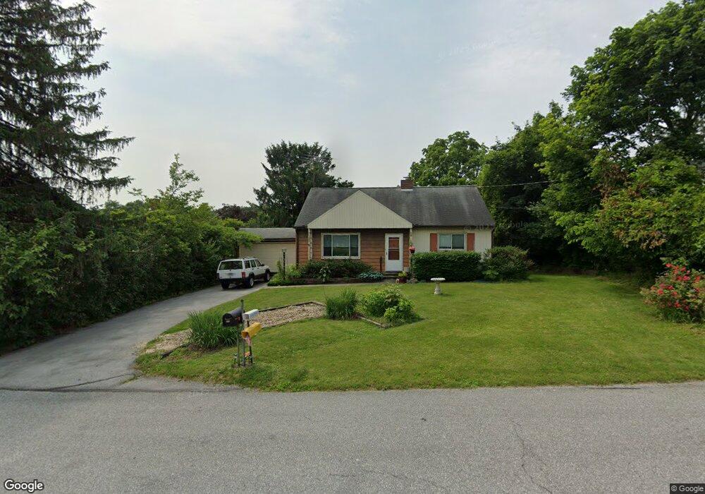 906 Strock Dr, Chambersburg, PA 17202 - photo 1