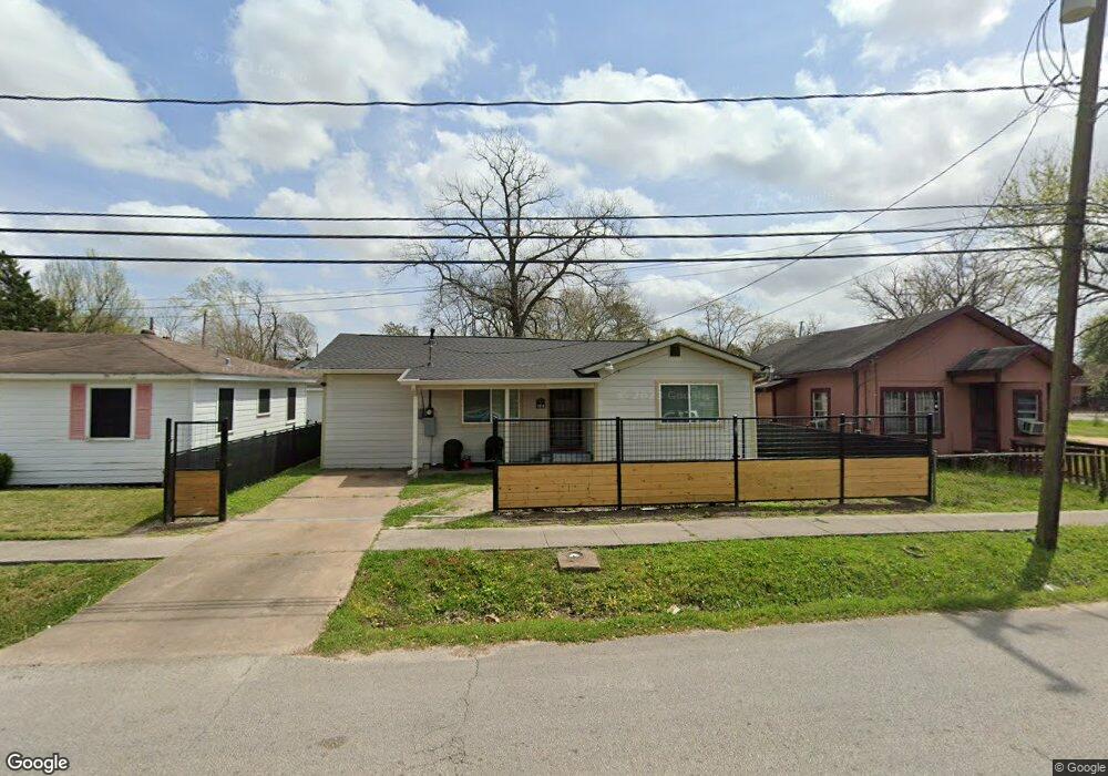 3010 Russell St, Houston, TX 77026 - photo 1