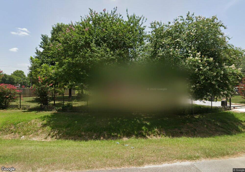 915 Saint Clair St, Houston, TX 77088 - photo 1