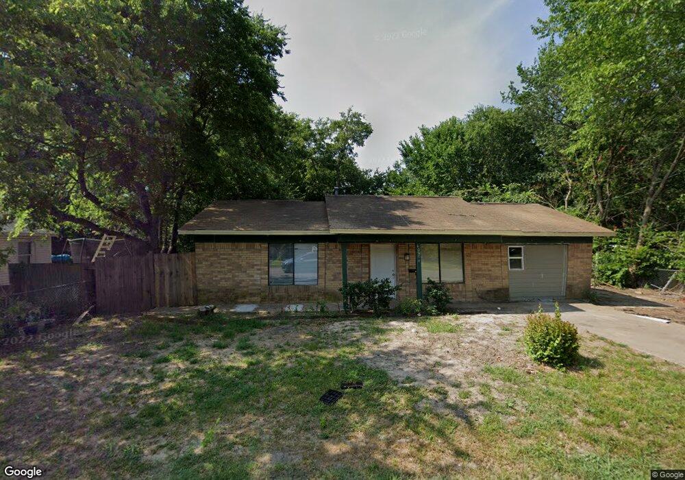 604 E 10th St, Bonham, TX 75418 - photo 1