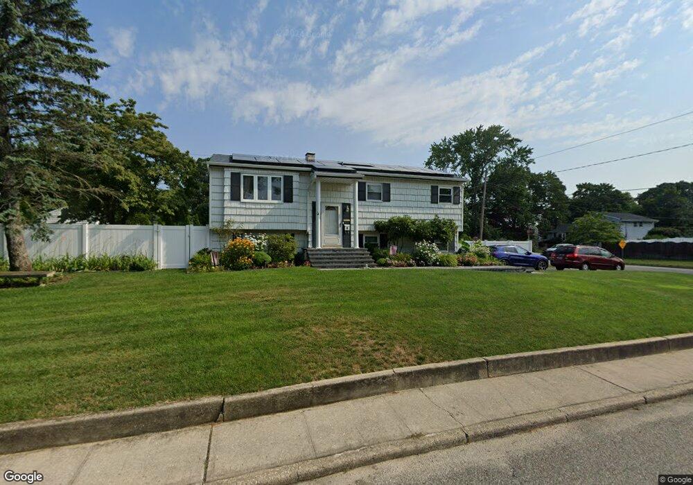 1503 Race Ave, Medford, NY 11763 - photo 1