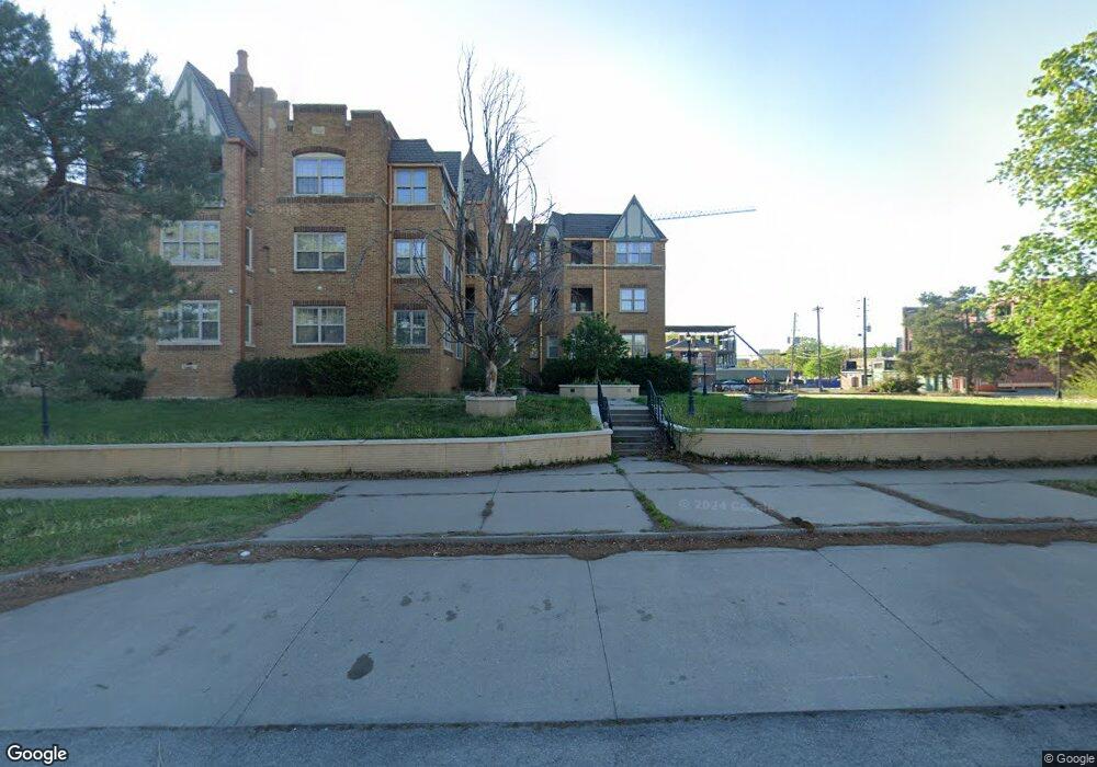 900 SW Tyler St, Topeka, KS 66612 - photo 1