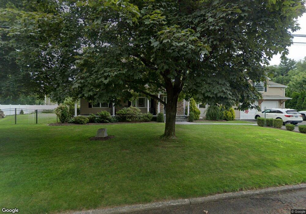 4 Deer Run Rd, Wallingford, CT 06492 - photo 1