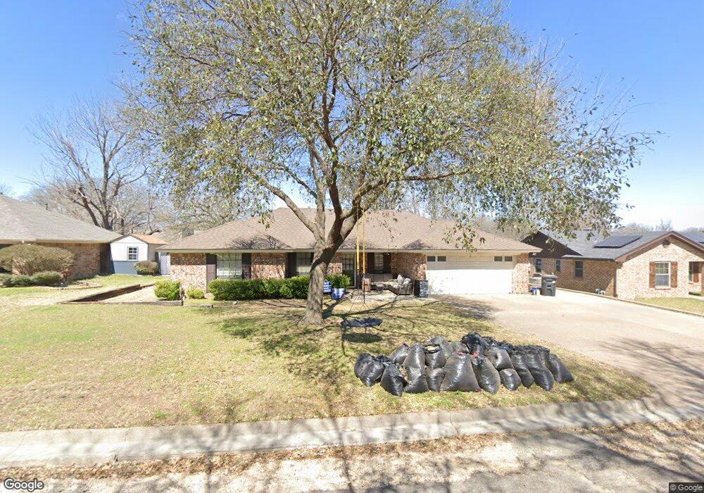1512 Cobblestone Ln, Cleburne, TX 76033 - photo 1