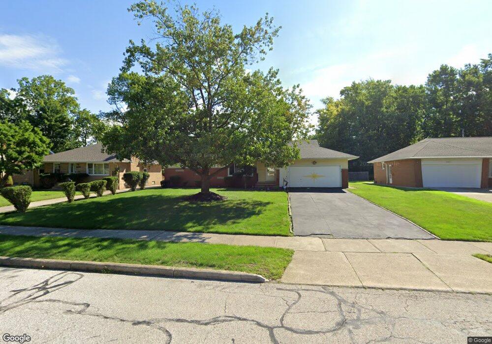 24433 Effingham Blvd, Euclid, OH 44117 - photo 1