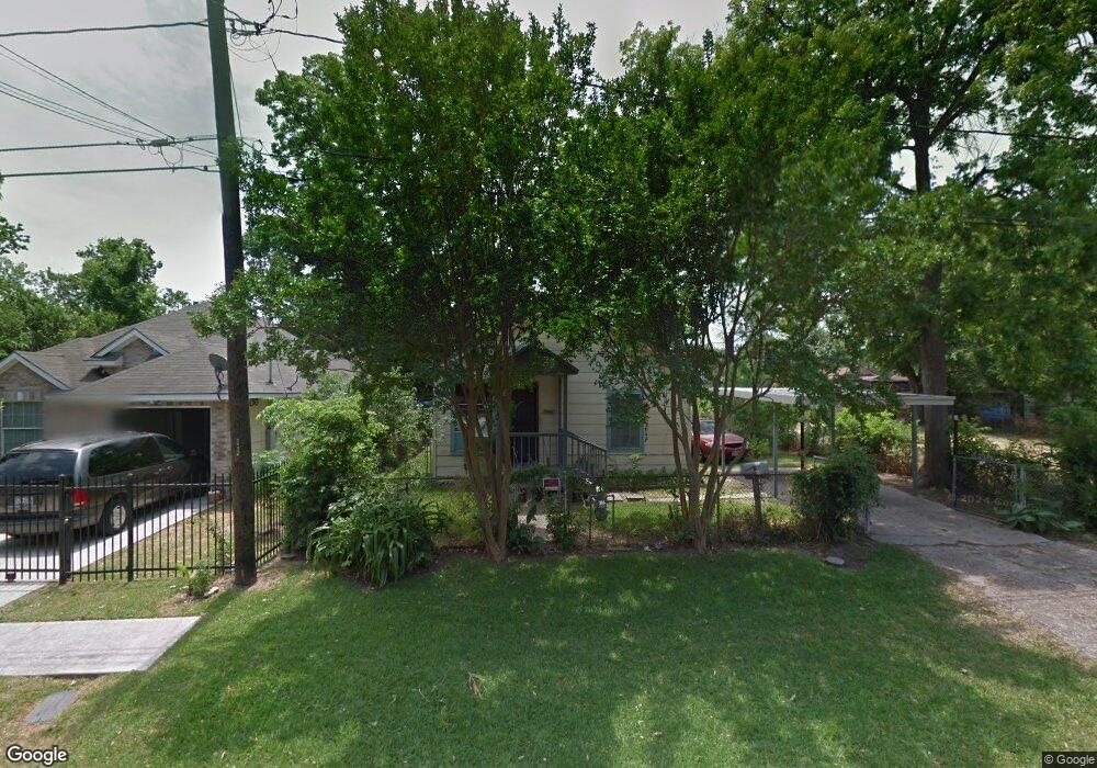 5006 Jewel St, Houston, TX 77026 - photo 1