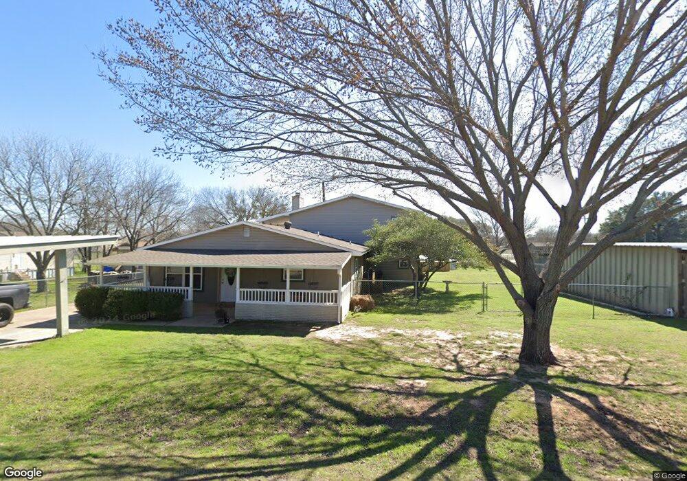205 Wren Dr, Granbury, TX 76049 - photo 1
