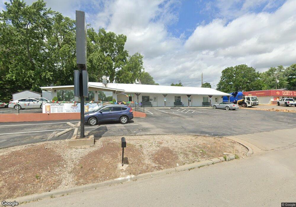 708 Walnut St, Oskaloosa, KS 66066 - photo 1