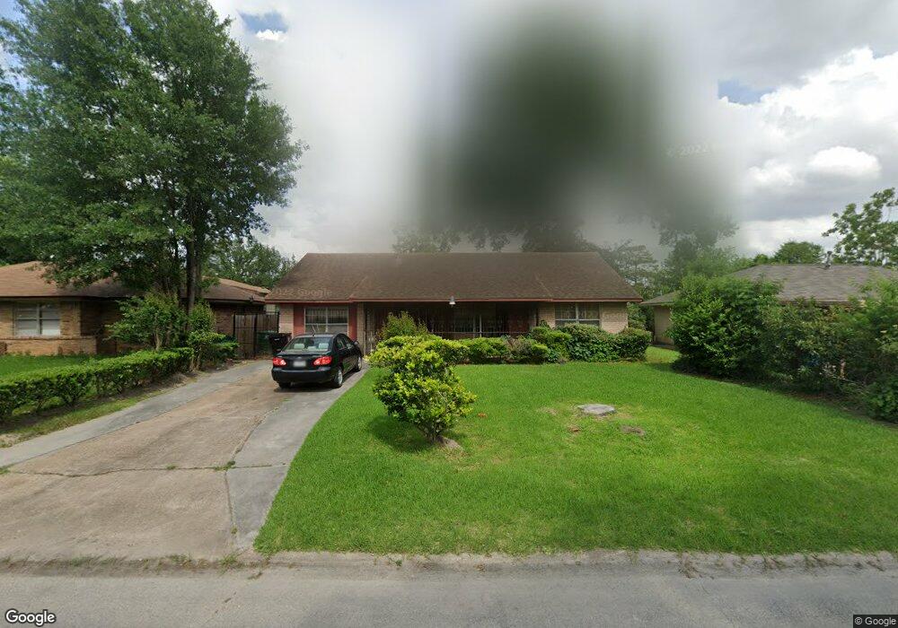 10218 Bretton Dr, Houston, TX 77016 - photo 1
