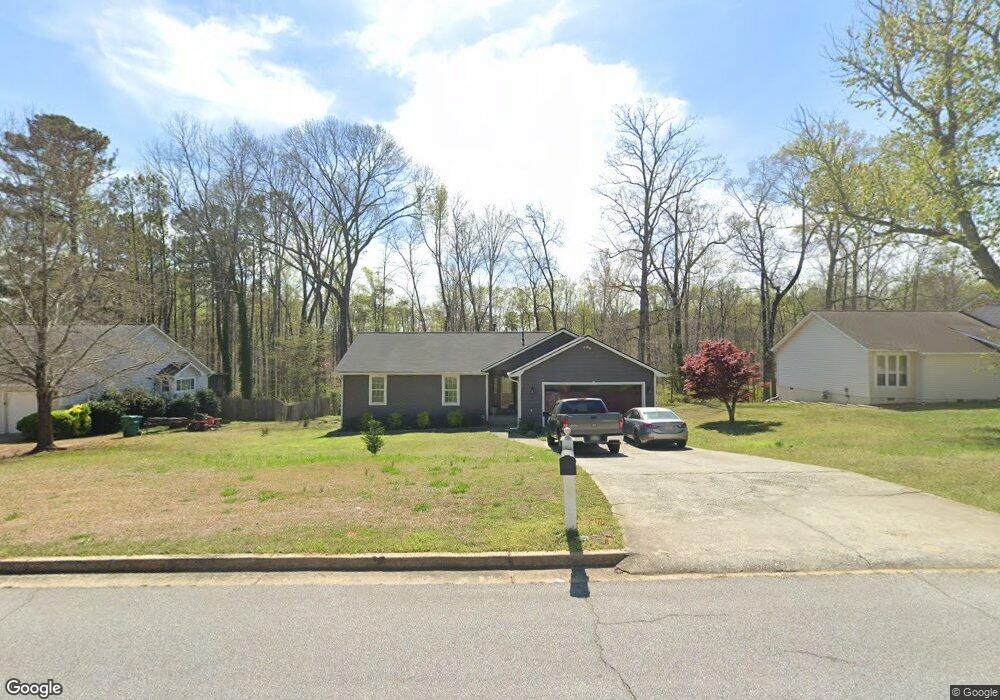 1940 Lullwater Cir, Jonesboro, GA 30236 - photo 1