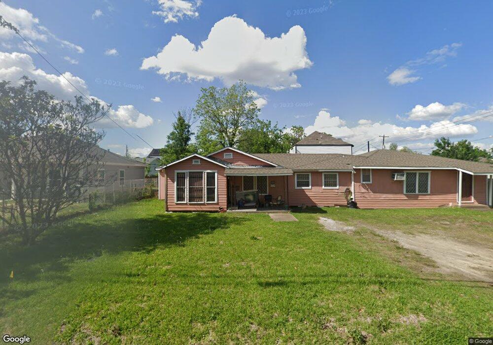 303 Oriole St, Houston, TX 77018 - photo 1