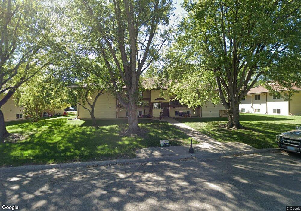 1609 16th St SW, Jamestown, ND 58401 - photo 1