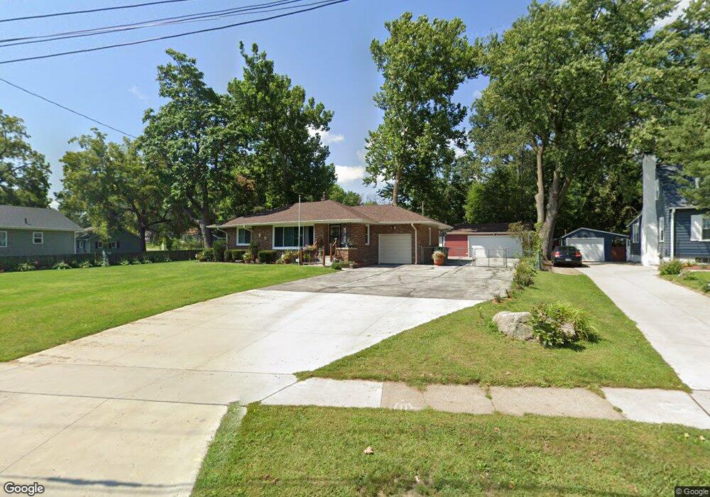 3912 Lower Beaver Rd, Des Moines, IA 50310 - photo 1