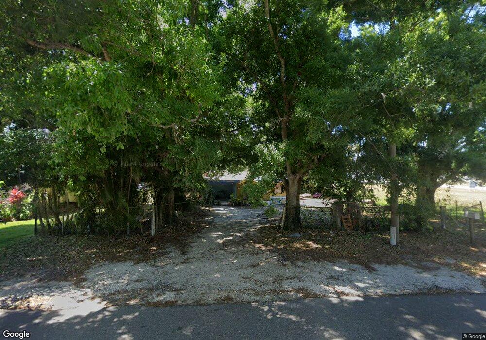 216 N Oak Ave, Lake Placid, FL 33852 - photo 1