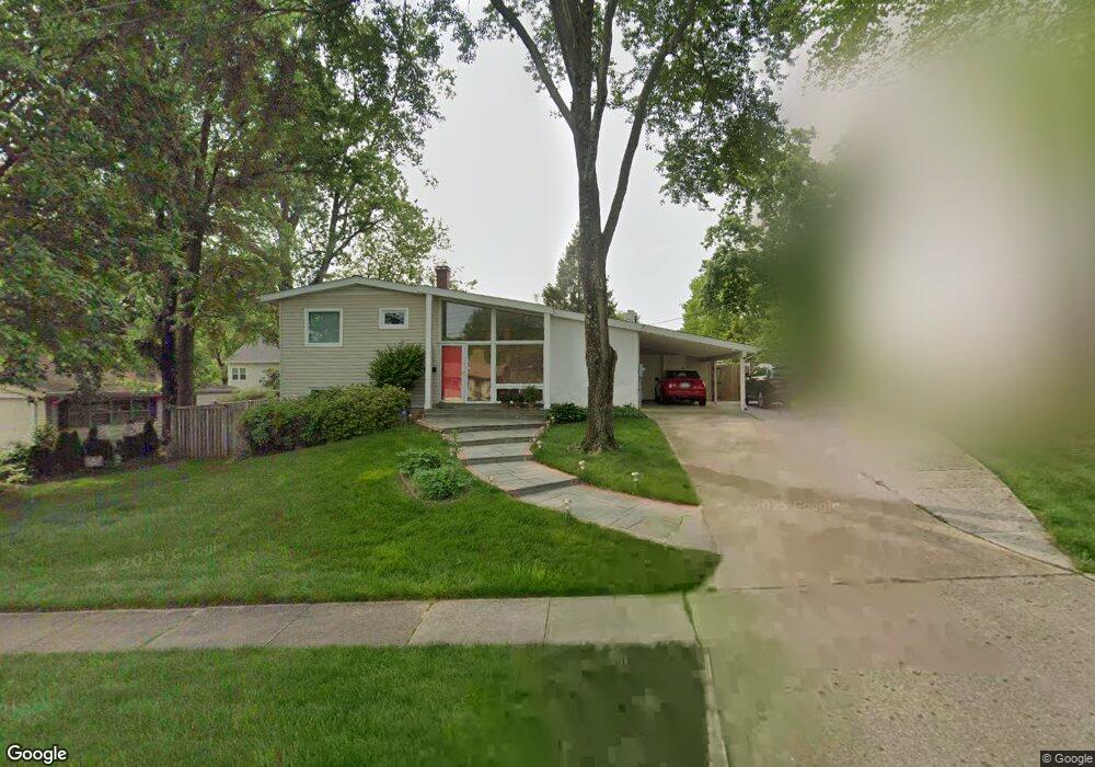 6847 Strata St, McLean, VA 22101 - photo 1