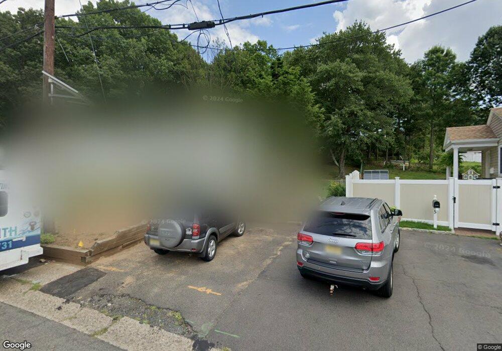 7 Bredder Ct, Elmwood Park, NJ 07407 - photo 1