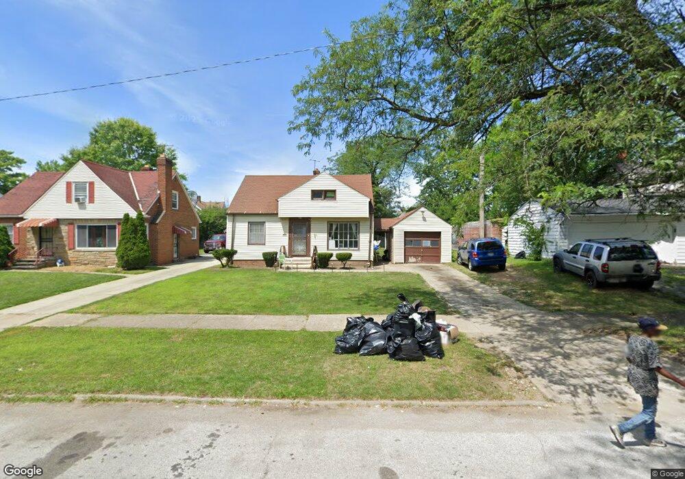 16019 Ravine Dr, Cleveland, OH 44112 - photo 1