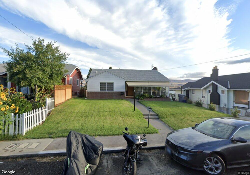 1111 E 8th St, the Dalles, OR 97058 - photo 1