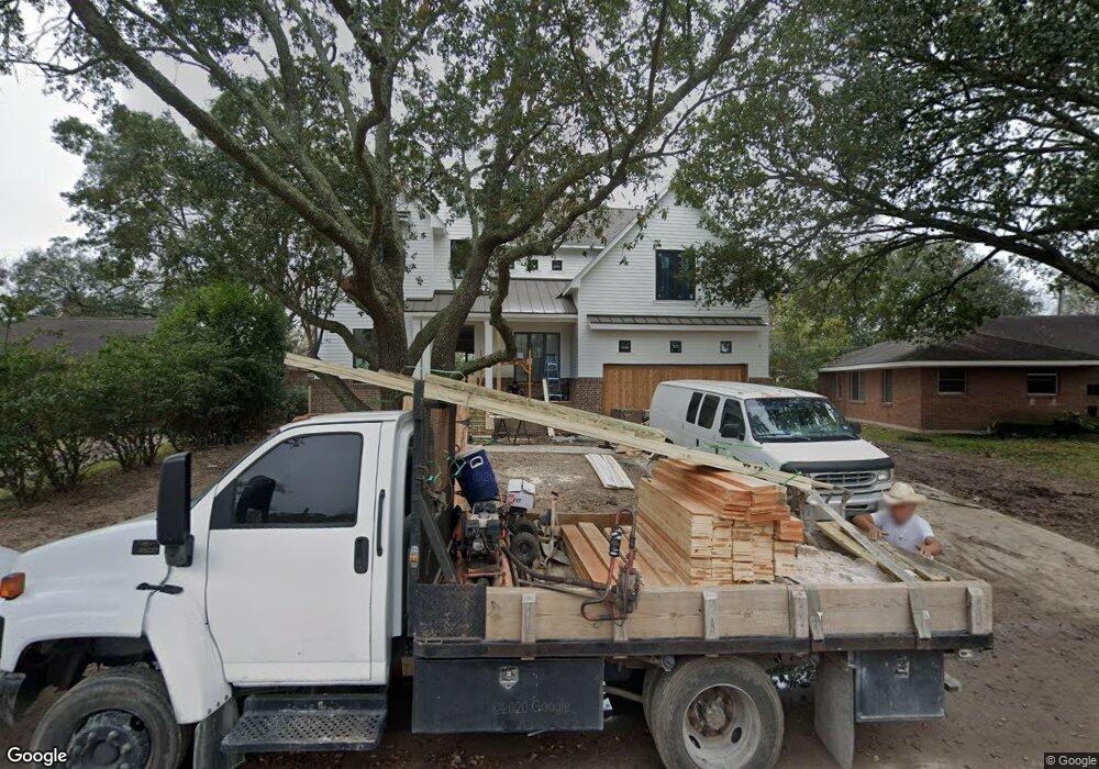 2319 Hewitt Dr, Houston, TX 77018 - photo 1