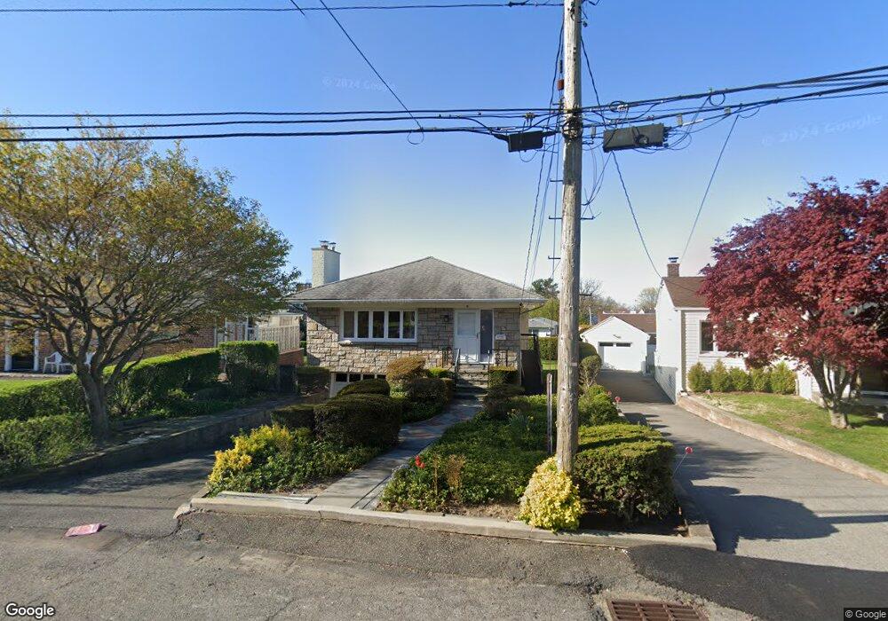 37 Windermere Dr, Yonkers, NY 10710 - photo 1