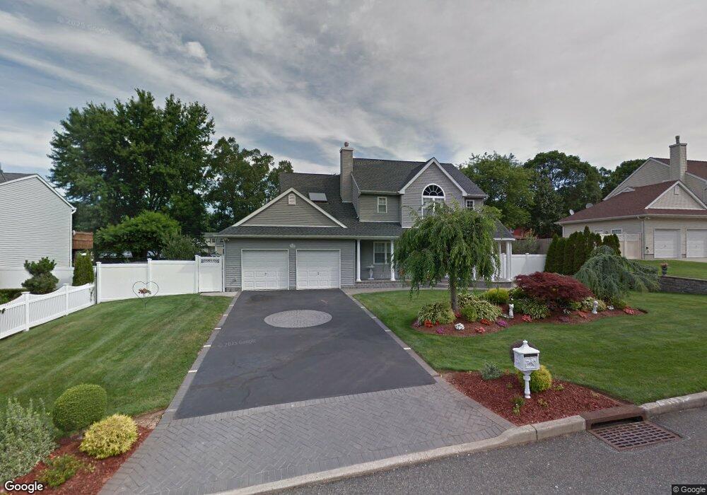 25 1st Place, Central Islip, NY 11722 - photo 1