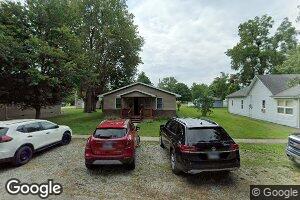 216 E Warren St, Moweaqua, IL 62550