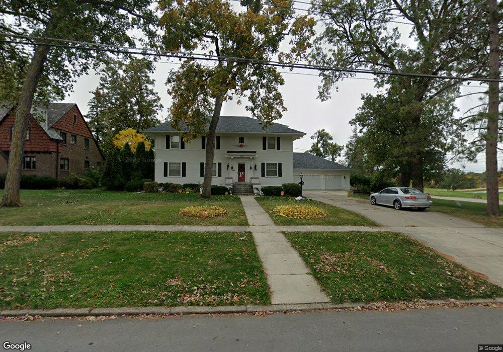 1123 S 6th Ave W, Newton, IA 50208 - photo 1