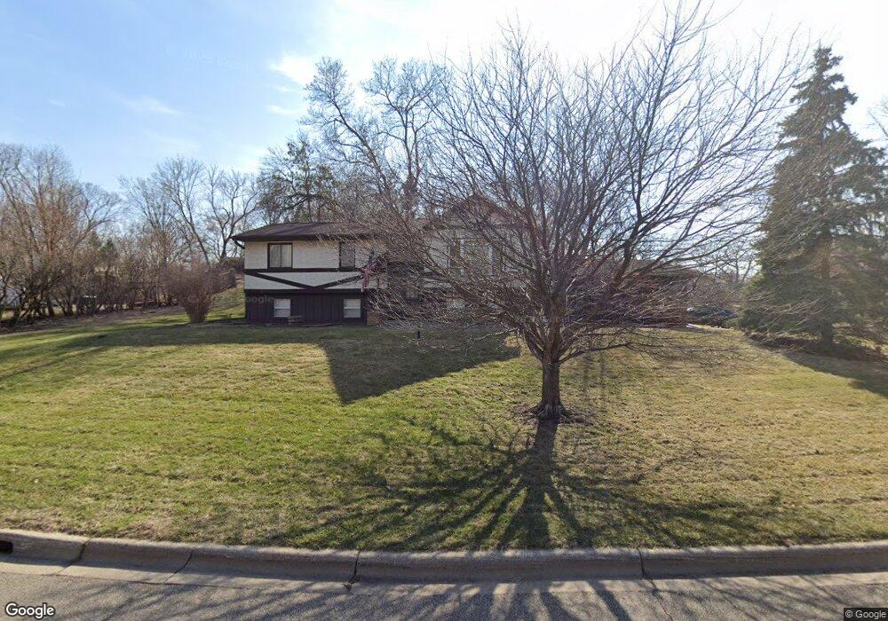 16517 Lakeland Dr, Minnetonka, MN 55345 - photo 1