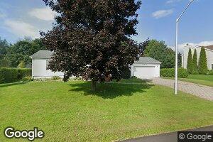 40 Woodhaven Dr, Rouses Point, NY 12979