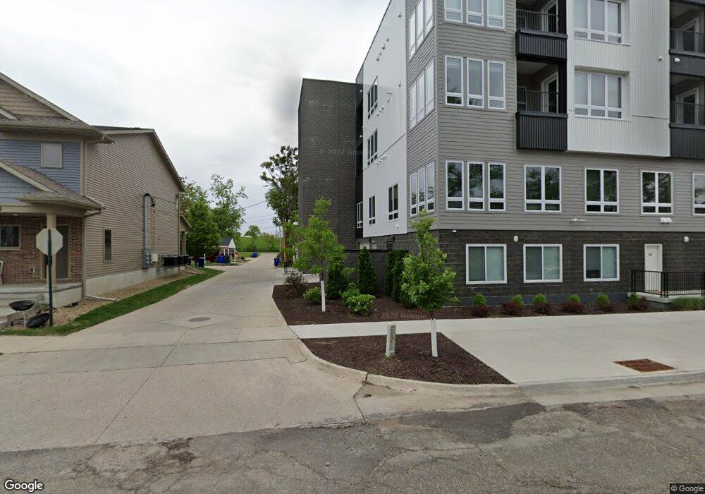 412 2nd St SW, Cedar Rapids, IA 52404 - photo 1