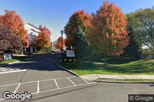 24 Creekside Ct, Secaucus, NJ 07094