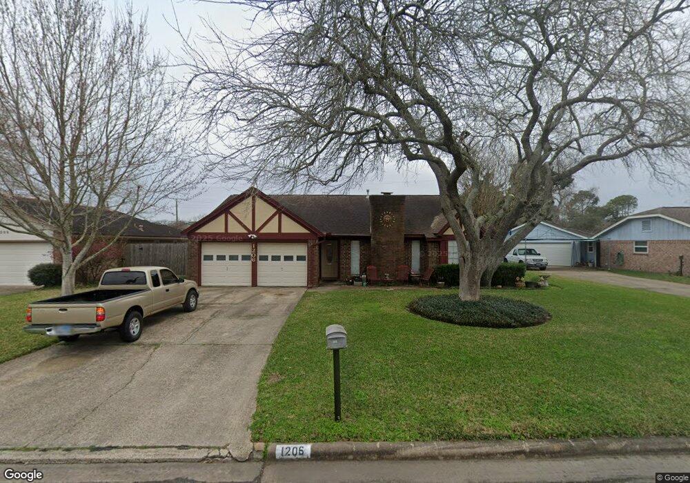 1206 Whitaker St, Alvin, TX 77511 - photo 1