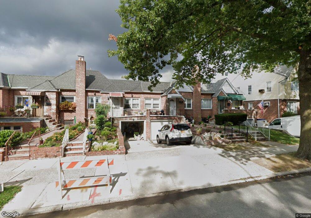 4540 Utopia Pkwy, Flushing, NY 11358 - photo 1