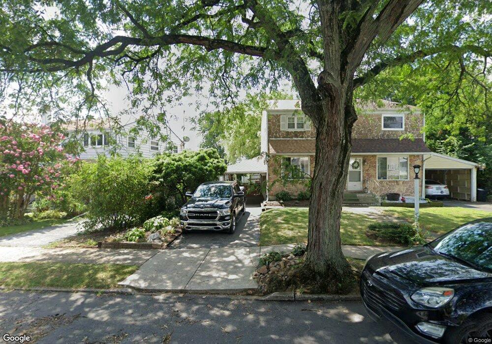 1315 Greenview Dr, Bethlehem, PA 18018 - photo 1