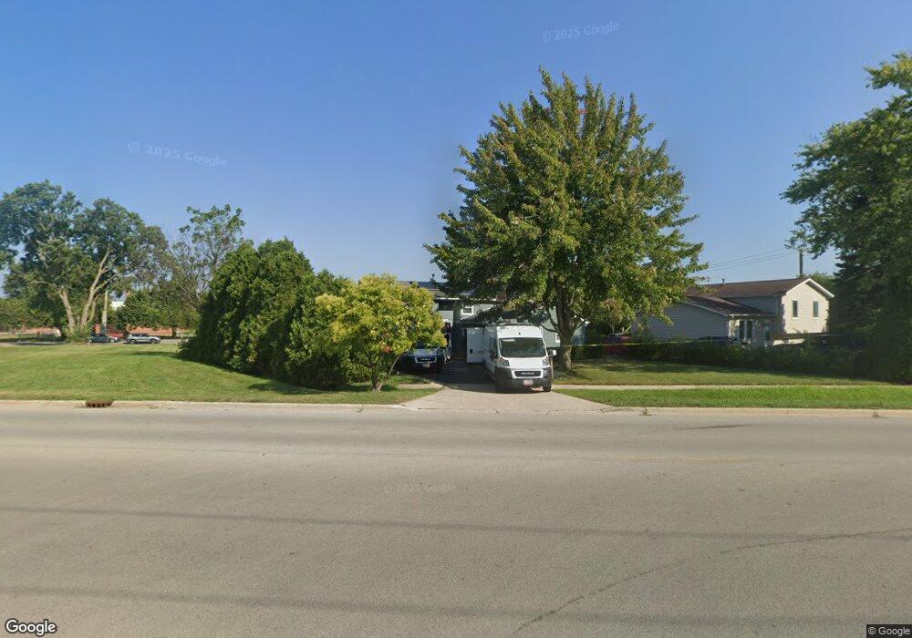 1919 W Dugdale Rd, Waukegan, IL 60085 - photo 1