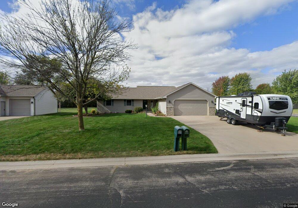 N9481 Rosebud Ln, Appleton, WI 54915 - photo 1
