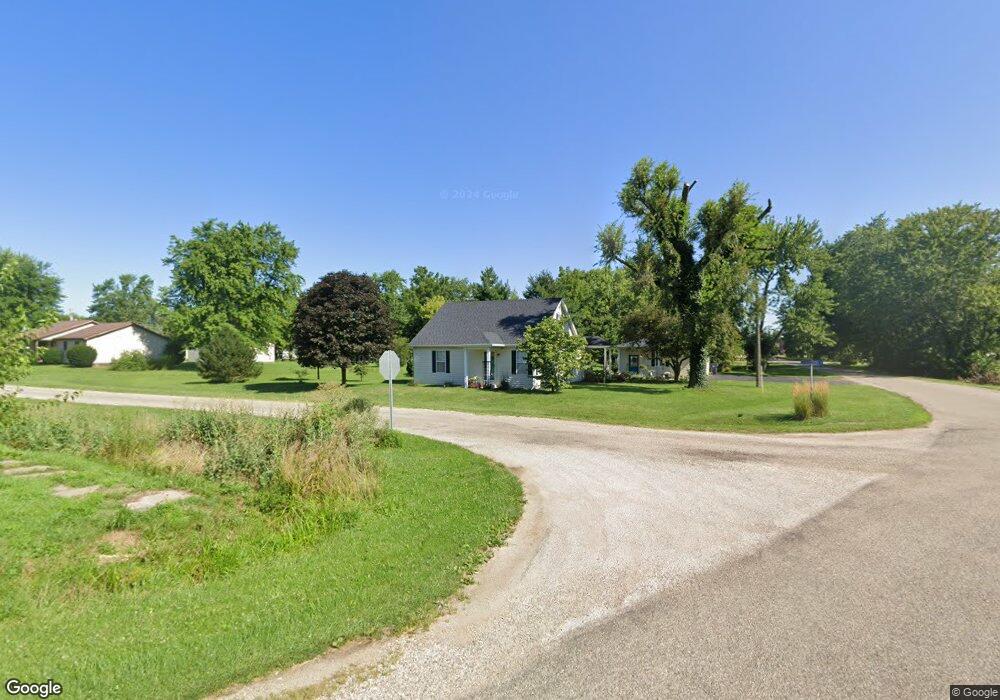 102 W Madison St, Shumway, IL 62461 - photo 1