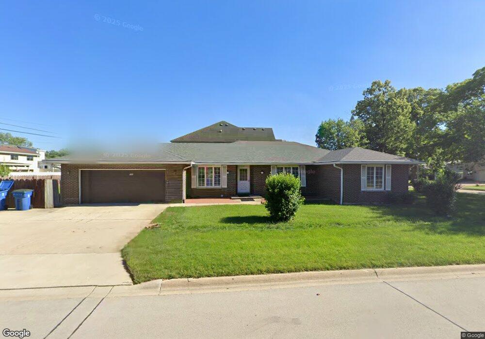 160 E Gladys Ave, Elmhurst, IL 60126 - photo 1