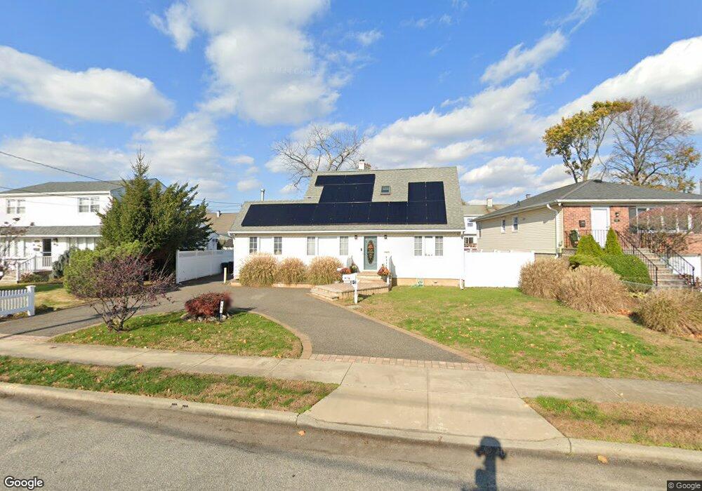 191 Forest St unit house, Oceanside, NY 11572 - photo 1