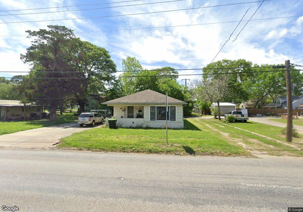 2312 Nichols Ave, Bay City, TX 77414 - photo 1