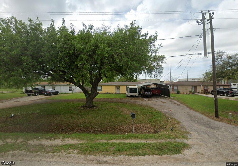 602 Avenue F N, Bay City, TX 77414 - photo 1